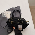 Bolso bowling negro de lona duradera con cremalleras doradas y tarjetero extraíble - Negro