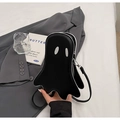 Nahaufnahme der schwarzen Geistertasche aus Leder mit Stickerei auf grauem Sakko - Einheitsgröße / Schwarz