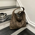 Vintage large leopard print hobo tote bag in brown faux suede for daily commuting - Coffee Leopard