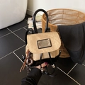 Mini sac à dos rétro coréen en kaki et noir avec un charmant pendentif décoratif - Avec Pendentif / Kaki