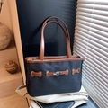 Borsa a secchiello in nylon grigio scuro con finiture in pelle marrone e chiusura argento - Nero