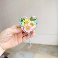 Retractable heart-shaped badge holder with real dried flowers and clear resin finish - Pastoral Pink Yellow Multi-color (5)