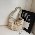 Elegante borsa a nuvola plissettata bianco crema con morbida tracolla arricciata donna - Cachi
