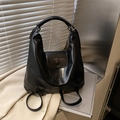 Eleganter schwarzer PU-Leder Multifunktionsrucksack für Damen in minimalistischem Design - Schwarz ohne Anhänger