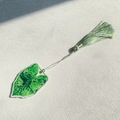 Detail view of acrylic leaf bookmark with realistic green veins and silky tassel - Realistic Green Mottled Style (6)
