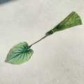 Detail of green acrylic leaf bookmark with silk tassel and clear vein texture - Emerald Green Mottled Style (3)