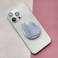 Macro di un supporto per telefono a forma di gatto in acrilico blu con testo 24H EMO - Cartone Animato Blu Chiaro (Sacco della Spazzatura)