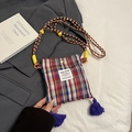 Borsa porta cellulare in tela a quadri con nappe e tracolla intrecciata colorata - Scozzese