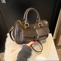 Borsa a cilindro marrone scuro in pelle oleata retrò con doppie tasche frontali - Marrone