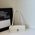 Piccola borsa quadrata bianco crema con trama geometrica e fibbia in strass - Bianco Sporco
