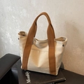 Borsa tote minimalista in tela beige con manici marroni per l'uso quotidiano casual - Cachi