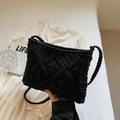Χειροποίητη μαύρη τσάντα macrame bucket με κρόσσια και γεωμετρικό υφαντό σχέδιο - Μαύρο