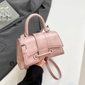 Borsa a clessidra rosa in pelle PU plissettata con manico e tracolla sottile - Rosa