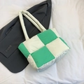Quilted checkerboard tote bag in green and off-white with padded shoulder straps - Green and White Contrast