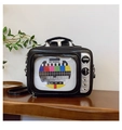 Borsa a tracolla retrò a forma di TV in ecopelle nera con rivetti a cuore e manico - Nero