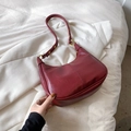Borsa baguette vintage in pelle cerata bordeaux con hardware dorato e tracolla regolabile - Rosso
