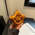 Orangefarbene Umhängetasche in Sternform mit Metallic-Finish und geprägtem Smiley-Gesicht - Orange