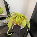 Neon green litchi grain bucket bag with thick chain strap and small coin purse - Green