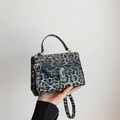 Sac à main tendance à imprimé léopard avec boucle argentée et bandoulière réglable - Gris