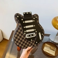 Sac bandoulière original en forme de guitare avec motif à carreaux et cristaux - Carreaux Marron