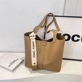 Kaki geplooide shopper van litchileer met decoratieve ZSKE PARIS canvas band - Khaki