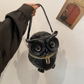 Borsa a mano gufo 3D unica in pelle testurizzata nera lucida con cerniere dorate - Nero