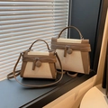 Kleine canvas handtassen in beige en bruin met verstelbare lederen schouderriem - Groot / Khaki