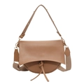 Bolso bandolera de cuero marrón vintage con solapa irregular y detalles metálicos en oro - Caqui