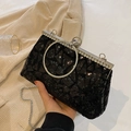 Elegante schwarze Pailletten-Clutch mit Strass-Ringgriff und silberner Kette - Schwarz