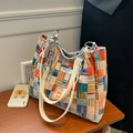 Borsa tote in tela a quadri colorati con manico a catena e logo Niche Design - Colorato