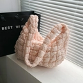Borsa tote trapuntata rosa pallido con motivo a pieghe e manico integrato elegante - Rosa