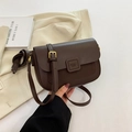 Borsa a tracolla marrone scuro minimalista con patta retrò e fibbia dorata elegante - Caffè Scuro (Foresta Nera)