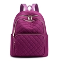 Zaino in nylon trapuntato viola scuro con cerniere dorate e scomparti multipli per donna - Viola