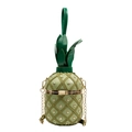 Bolso saco tipo piña verde oliva con tachuelas doradas y correa de cadena - Verde