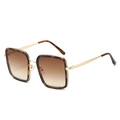 Fashionable oversized square sunglasses with tortoiseshell frames and gradient brown lenses - Leopard Frame Gradient Tea Lens
