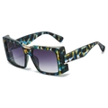 Occhiali da sole quadrati oversize con montatura camouflage e lenti sfumate viola - Montatura Motivo Tofu Pudding Lente Grigio Sfumata
