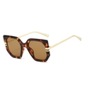 Fashion oversized tortoiseshell sunglasses with brown lenses and golden metal temples - Tortoiseshell Frame Tea Lens