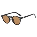 Klassische schwarze runde Retro-Sonnenbrille mit braunen Gläsern und Silbernieten - Schwarzer Rahmen Helltee Linsen