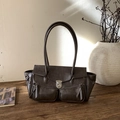 Dunkelbraune Shopper-Tasche aus Kunstleder mit Drehverschluss und Reißverschlusstaschen - Braun