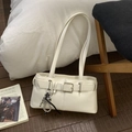 Sac sous le bras chic en similicuir blanc avec boucle et accessoire étoile Y2K - Avec Pendentif / Blanc
