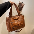 Borsa a mano vintage marrone in ecopelle con tasche frontali e tracolla regolabile - Marrone