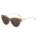 Lunettes de soleil œil-de-chat avec monture marron effet bois et branches dorées en strass - Monture à Rayures Verres Gris Noir