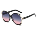 Occhiali da sole rotondi oversize con montatura nero-oro e lenti sfumate viola e rosa - Montatura Nera Lenti Grigio Rosa