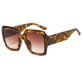 Vintage tortoiseshell square sunglasses with embossed temples and gradient lenses - Tortoiseshell Frame Tea Lens