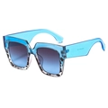 Fashionable square sunglasses with transparent blue frame and blue-purple gradient lenses - Blue Leopard Patch Frame Gradient Blue Lens