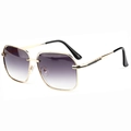 Gafas de sol oversize de metal dorado con lentes degradadas moradas para un look moderno - Marco Dorado Lentes Grises Degradadas