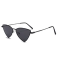 Occhiali da sole triangolari unisex in metallo nero con montatura sottile e lenti scure - Montatura Nera Lenti Grigio Nero