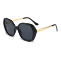Occhiali da sole geometrici oversize con montatura nera e stanghette dorate - Montatura Nera Lenti Grigie