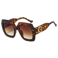 Square tortoiseshell sunglasses with brown gradient lenses and gold metal rings - Tortoiseshell Frame Tea Lens