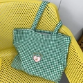 Borsa tote in tela a scacchi verdi con stampa Sweet Cherry e cuori rosa chic - Gingham Verde con Ciliegia